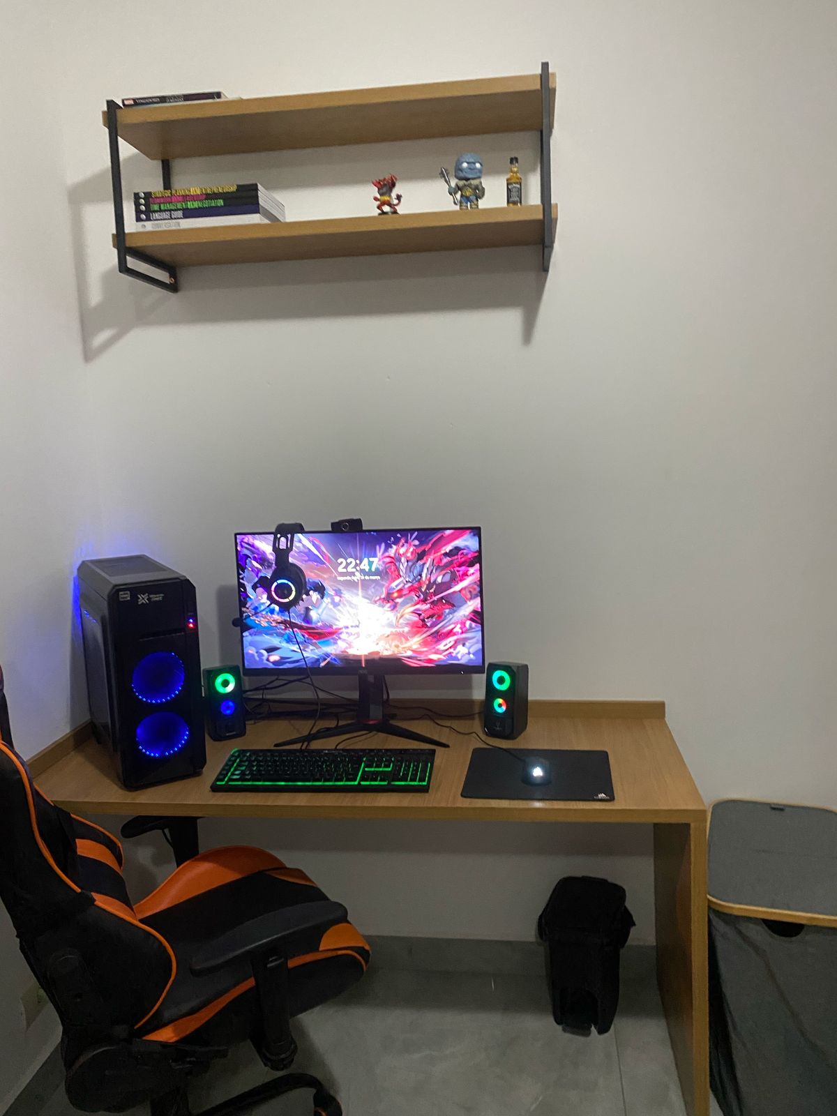 mesa e pratileira.jpg